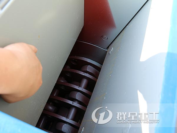 錘式破碎機進料口