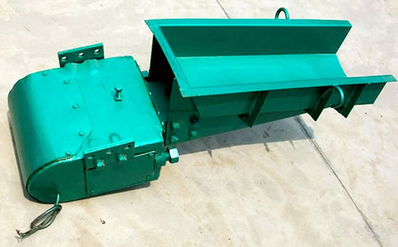 電磁震動給料器