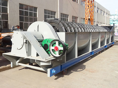 螺旋分級機是借助固體顆粒的比重不同，因而在液體中沉淀的速度不同的原理，進行機械分級的一種設備。